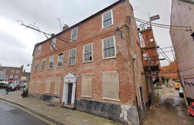 Plans to convert the King's Head and the Odd Fellows hall, in Earsham Street, Bungay, into apartments and houses have been submitted. Picture: Google Maps